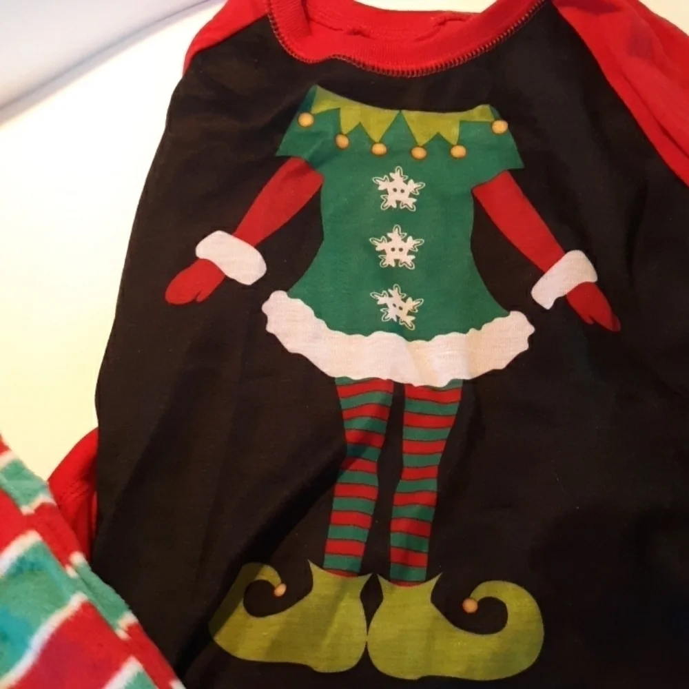 Holiday Traditions 7/8 flame resistant Christmas
